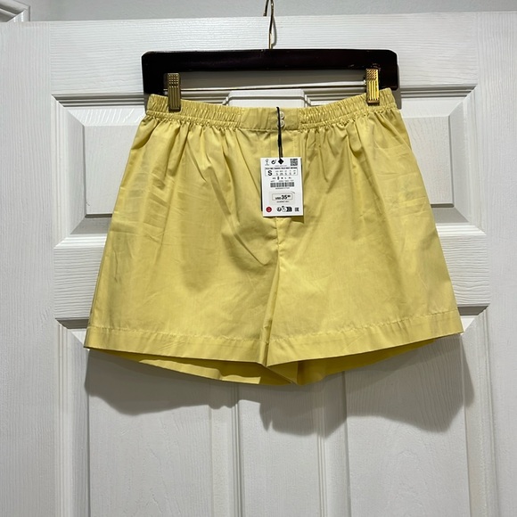 Zara - Picture 1 of 3